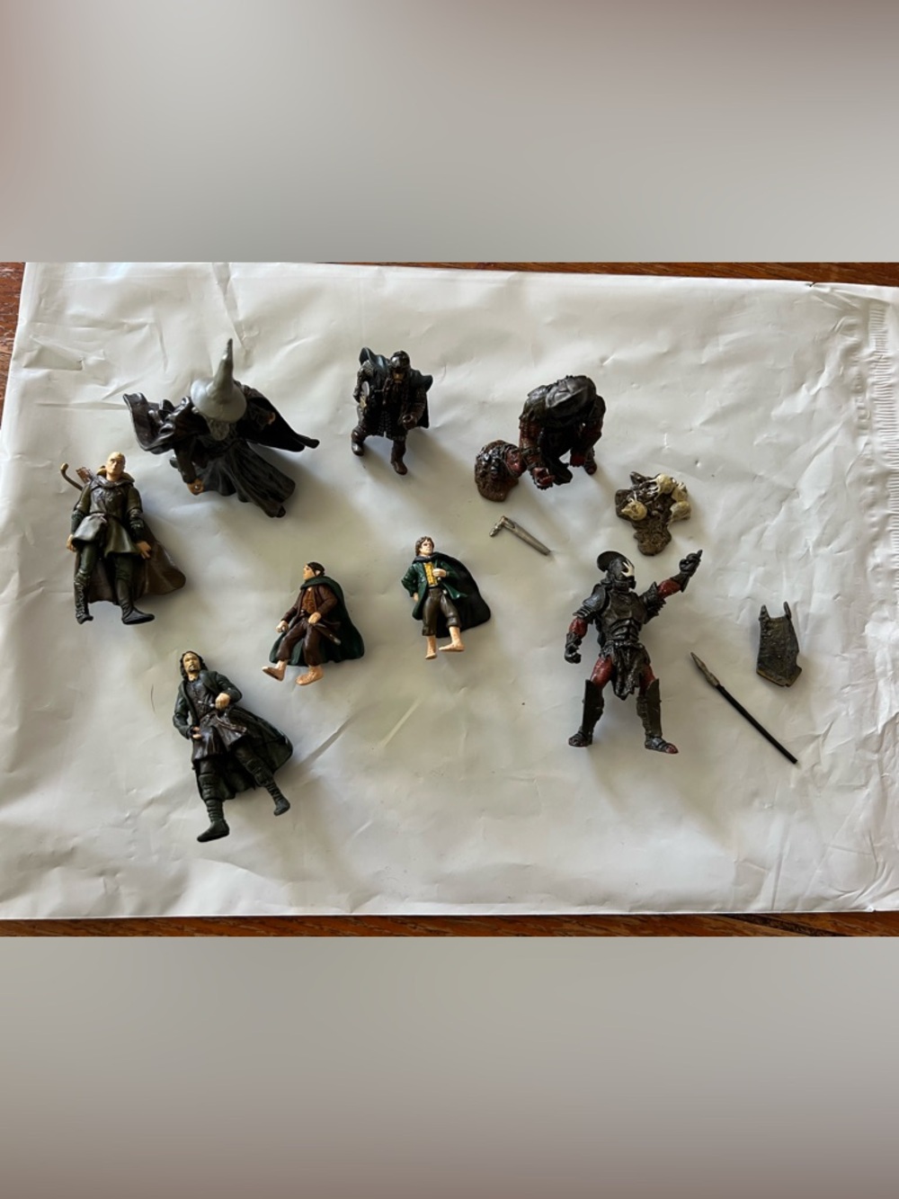 LORD OF THE RINGS Assorted Fantasy Action Figures Set - Black, Green, Brown